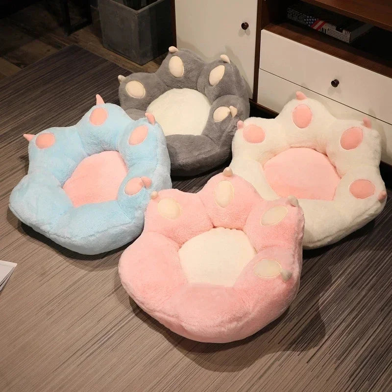 Coussin patte de chat doux et moelleux
