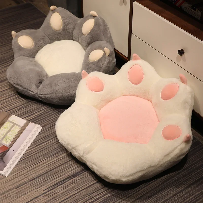 Coussin patte de chat doux et moelleux