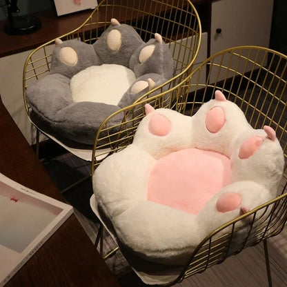 Coussin patte de chat doux et moelleux