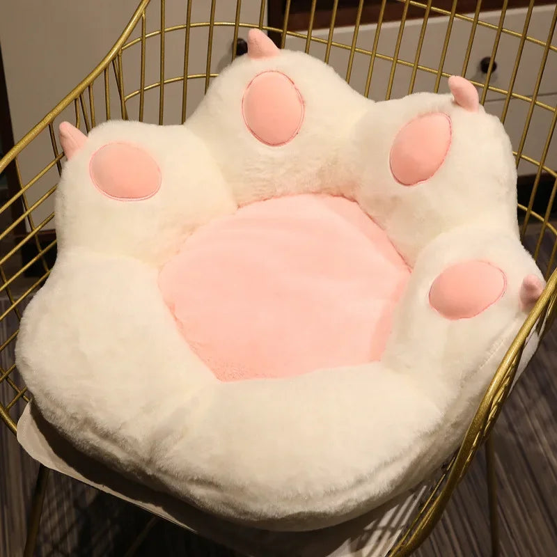 Coussin patte de chat doux et moelleux